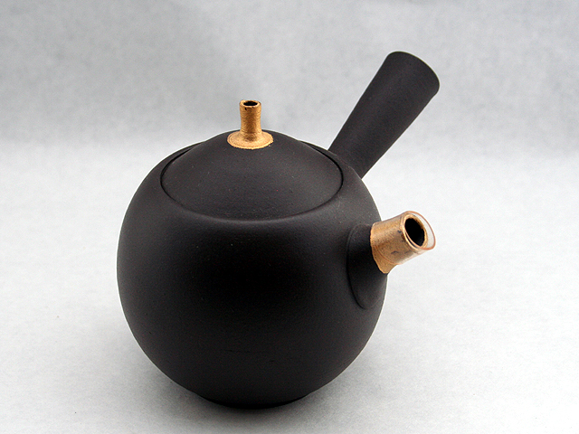 ���� �}�{